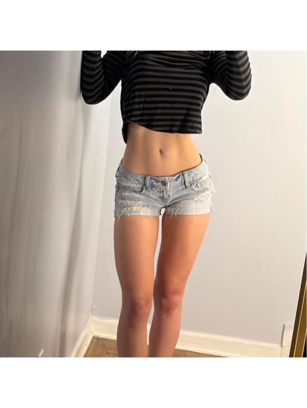 vintage Y2K American Eagle denim microshorts - Picture 3 of 8